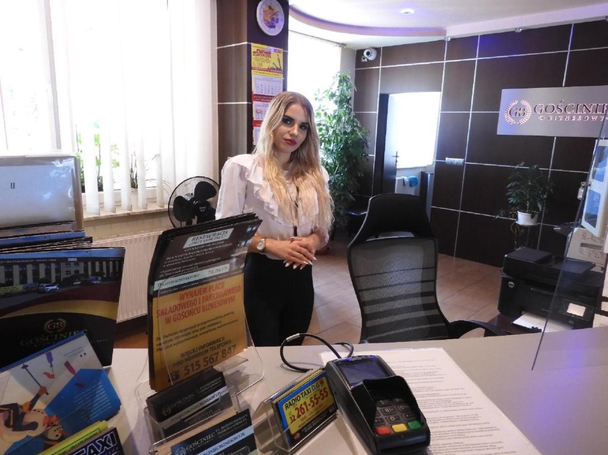 Gosciniec Biznesowy Hostel ดองโบรวา กูร์นิตชา ภายนอก รูปภาพ